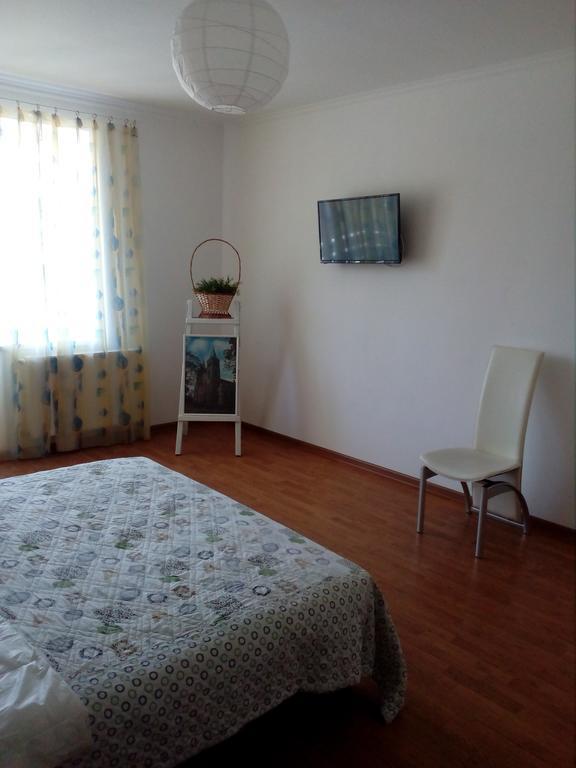 איוונו-פרנקיבסק Apartment On Akademika Sakharova מראה חיצוני תמונה
