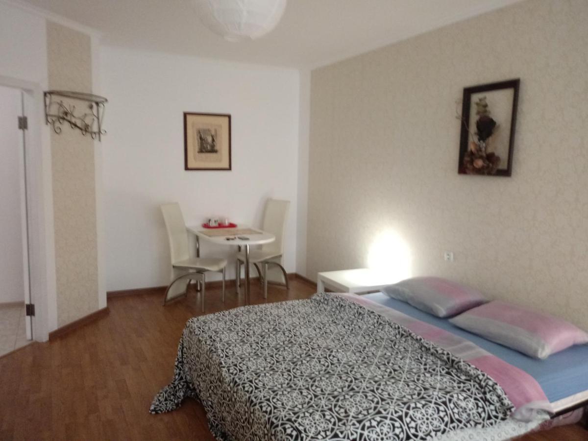 איוונו-פרנקיבסק Apartment On Akademika Sakharova מראה חיצוני תמונה